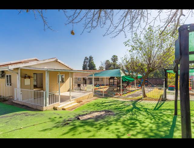 4 BEDROOM HOUSE FOR SALE IN LONEHILL